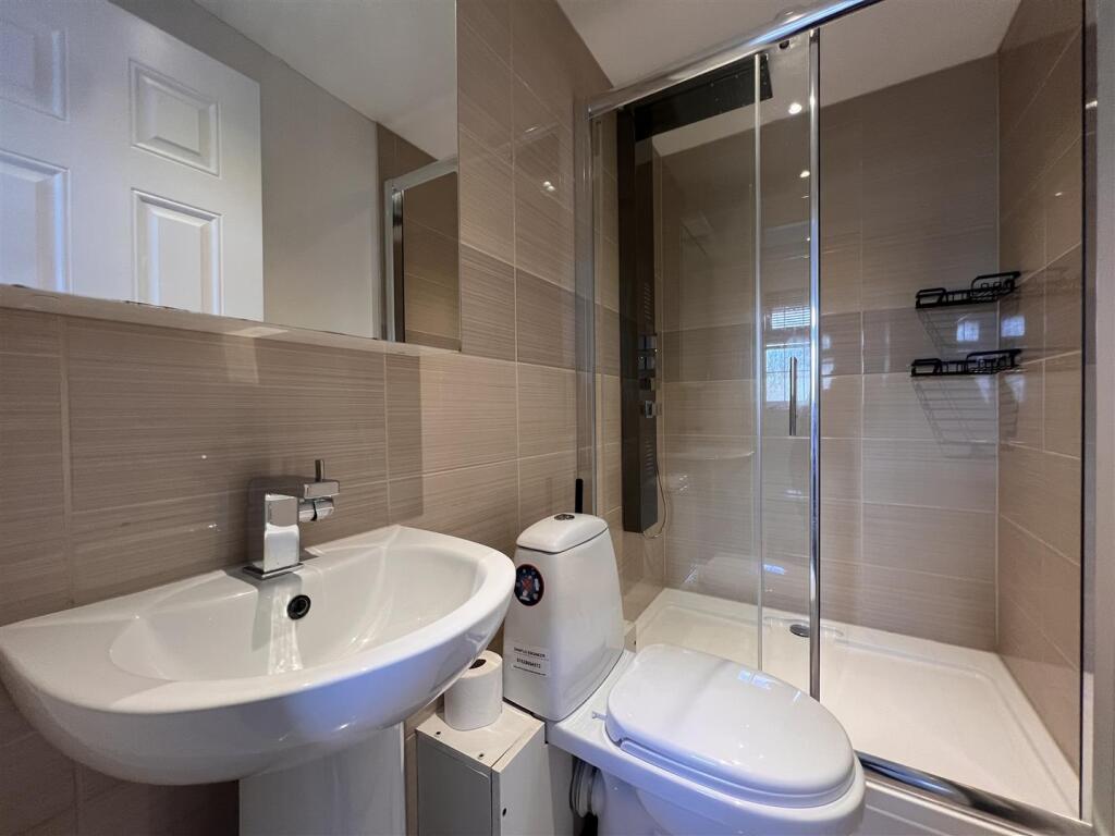 Downstairs Shower Room.jpg