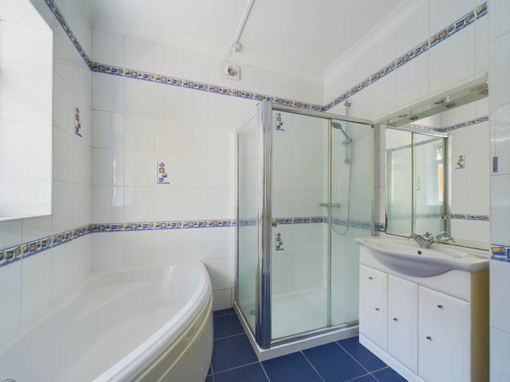 33b belle vue bathro
