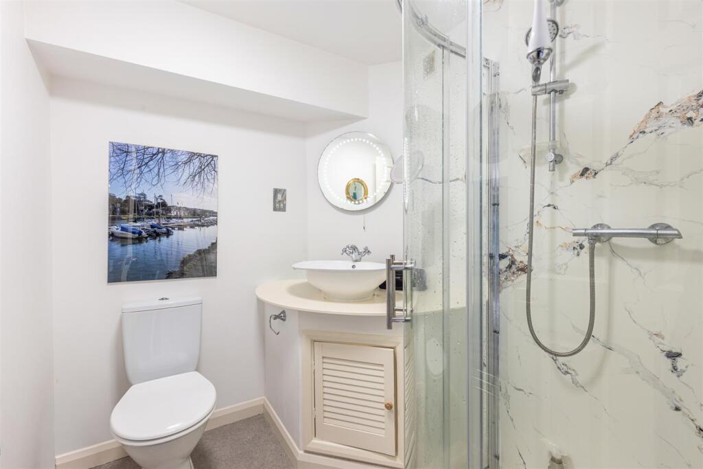 A19 - 64 Vincents Road, Kingsbridge - 251001.jpg