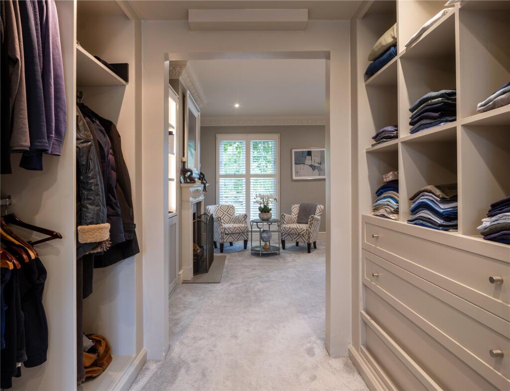 Walk In Closet