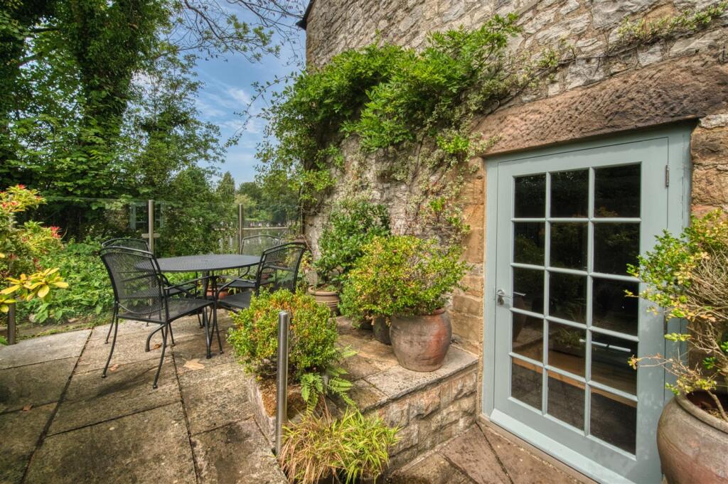 Saxton Mee 1 Rutland Riverside 0029.jpg