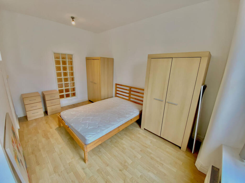 harleu398494Bedroom.jpg