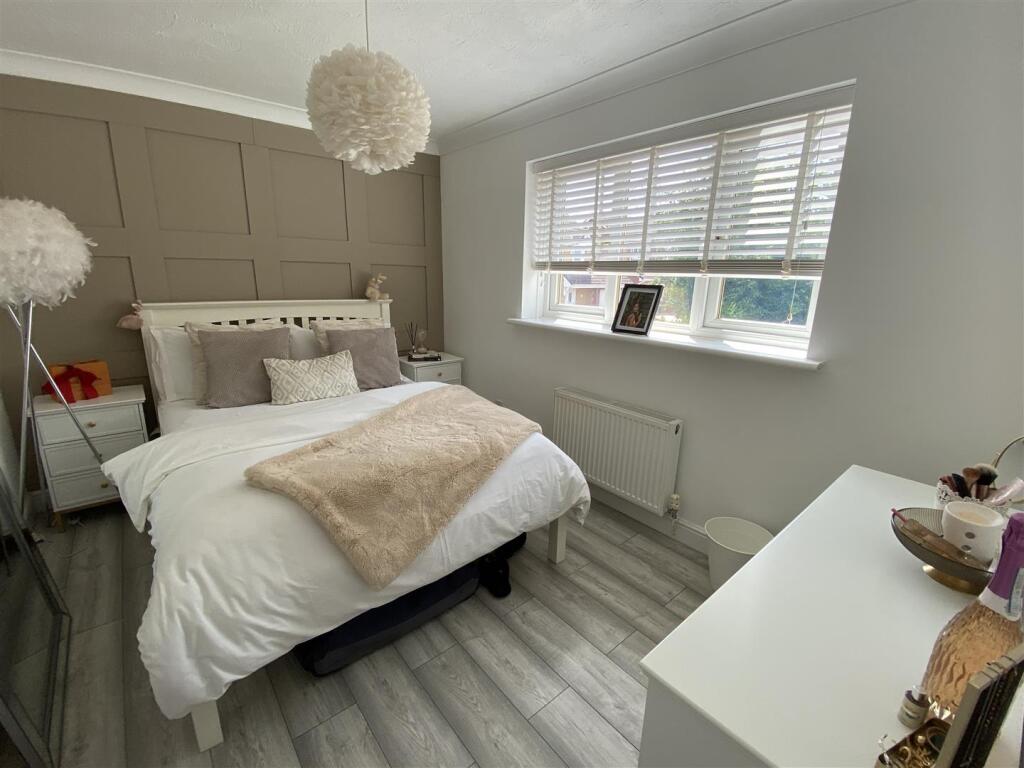 Bedroom no.3 rear double: