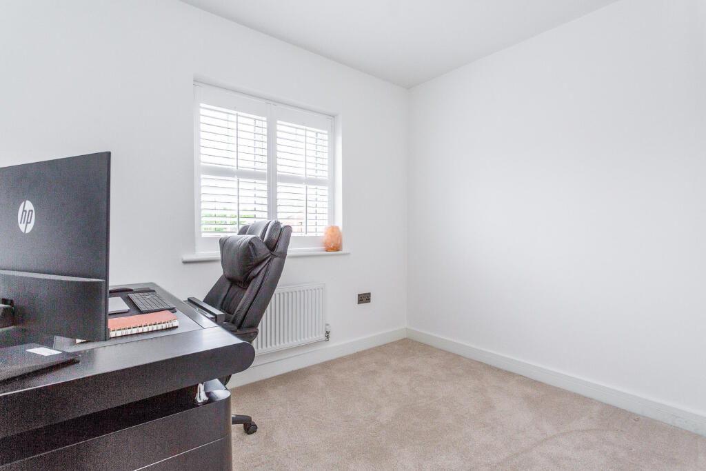 bedroom 4b