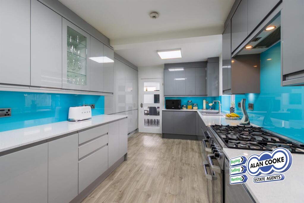 EXTENDED KITCHEN