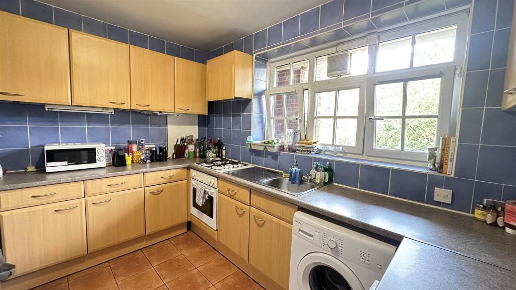 Wenham, Kitchen, EH.jpg