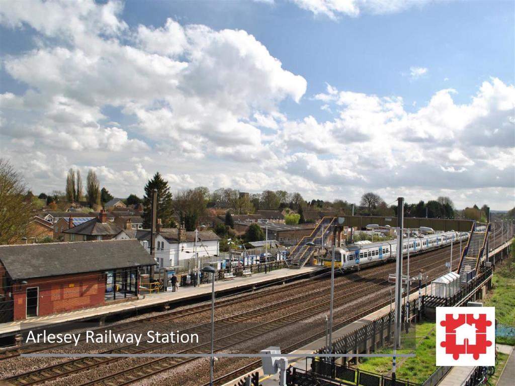 Arlesey Train Station