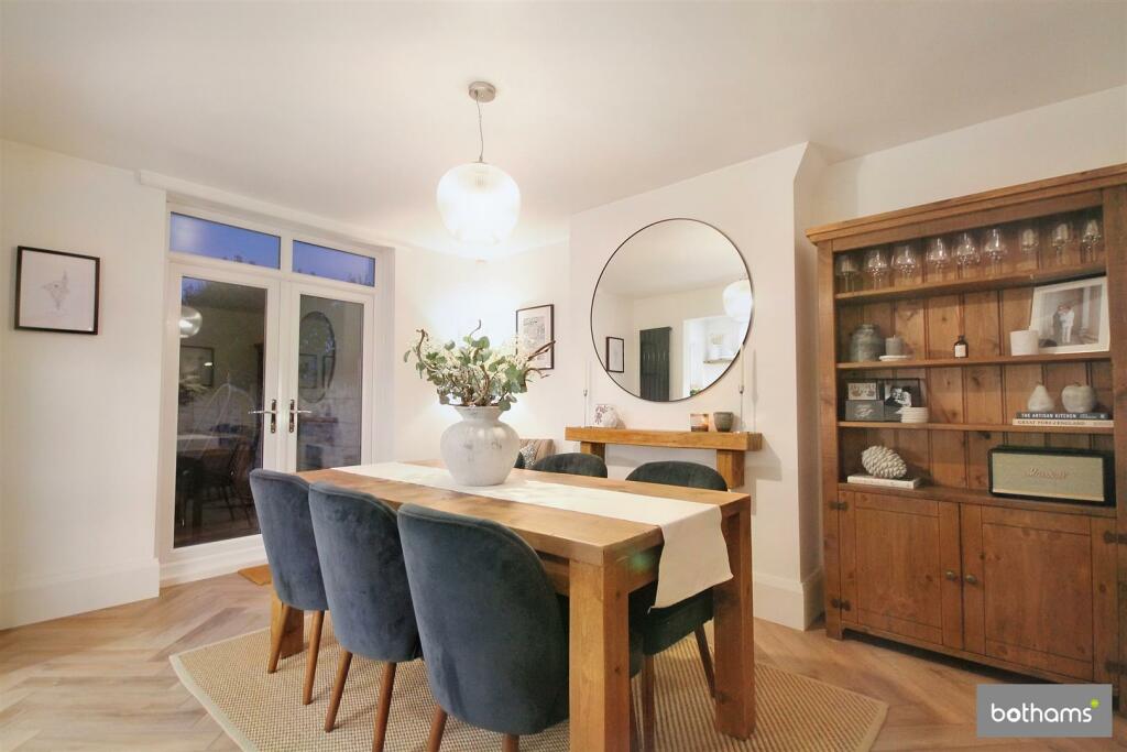 Dining room Use.jpg