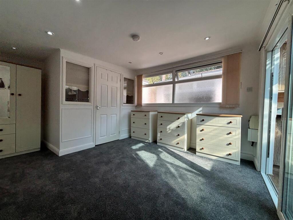 Living Bedroom 3.jpg