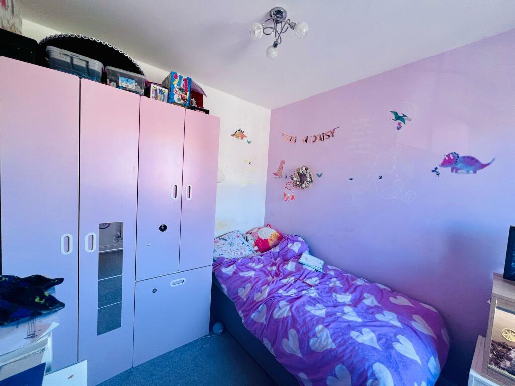 BEDROOM3.jpg