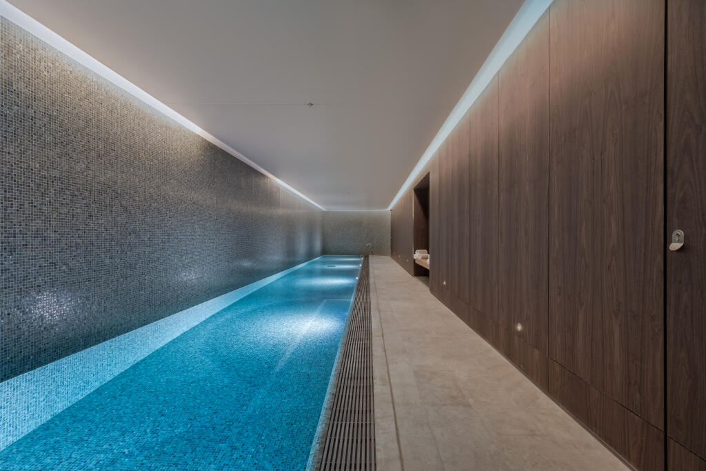 25m pool