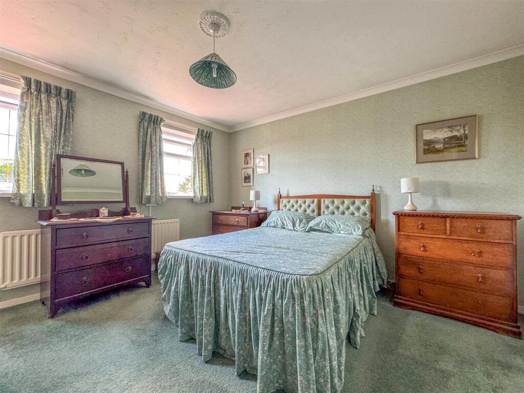 Hawk Close - Image-4.jpg