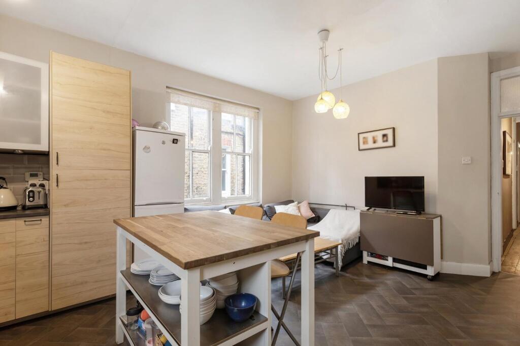 Kitchen/Reception