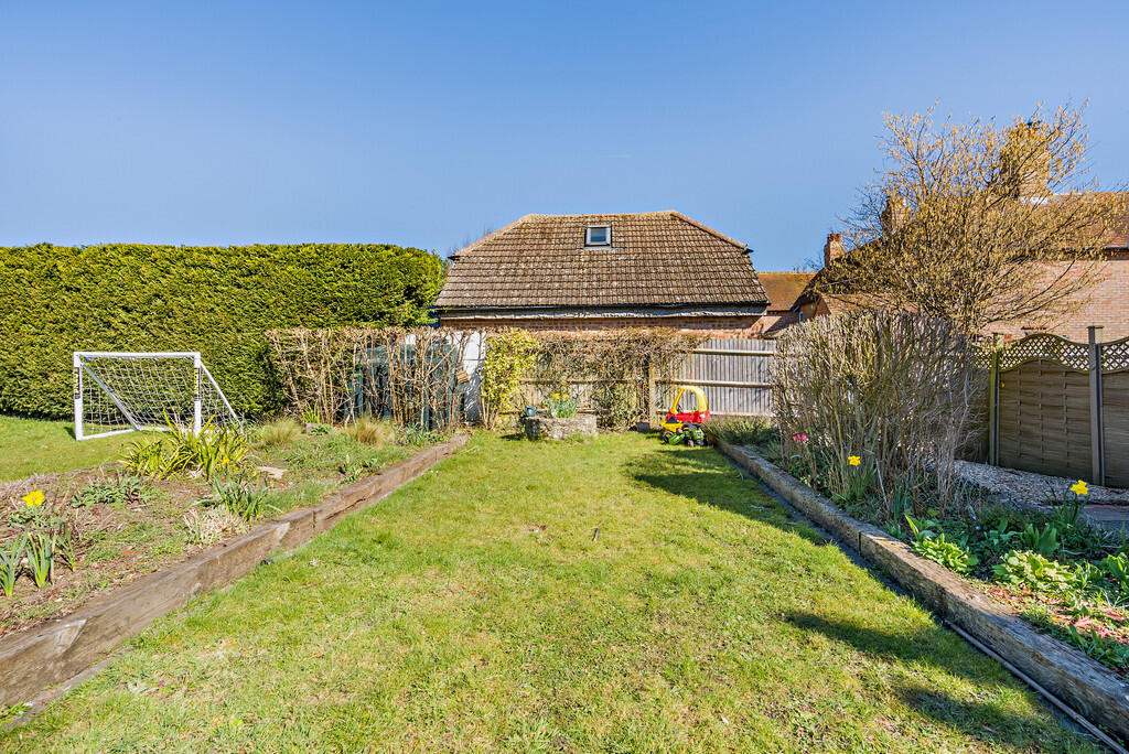 8639452-exterior0...