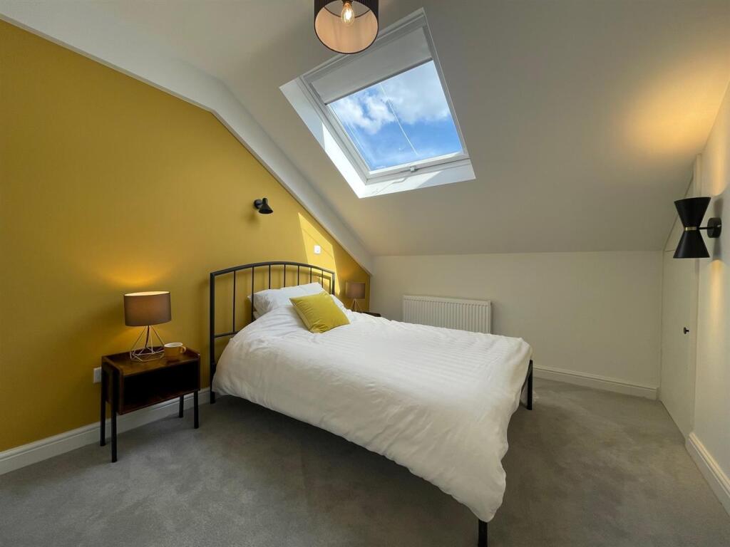 44b Bed.jpg