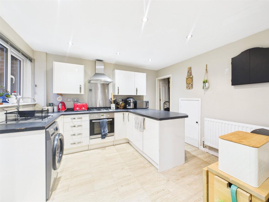 Gilpin Avenue, Hucclecote, Gloucester, Gloucestershire, GL3