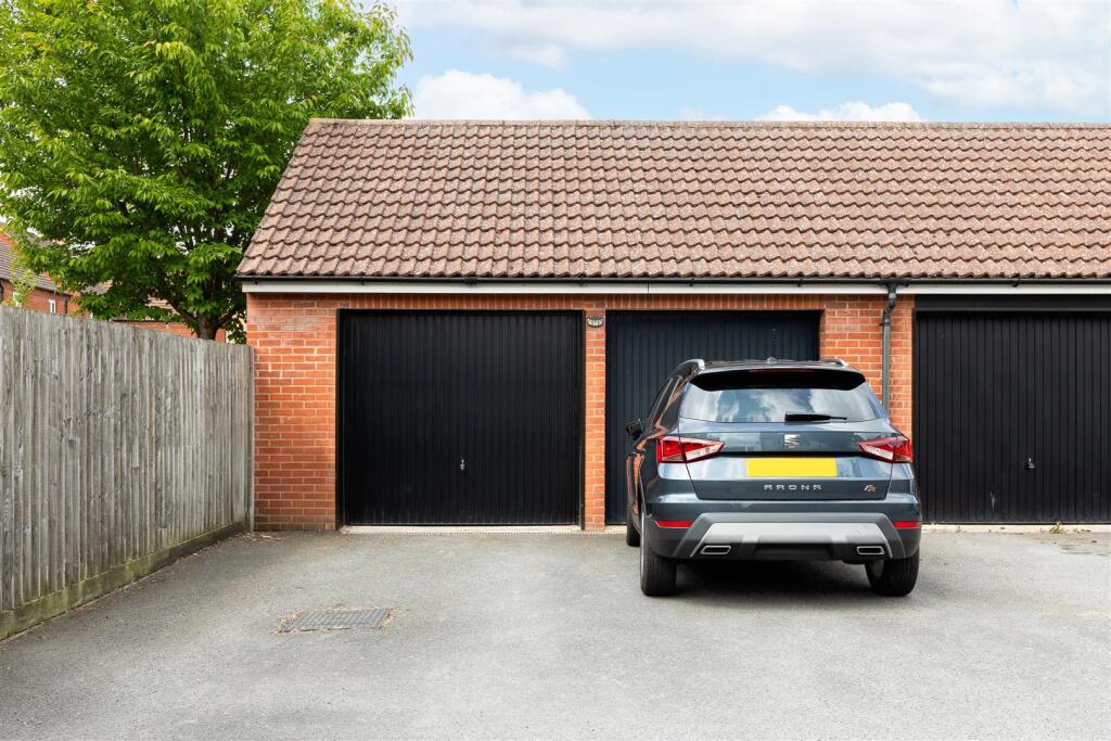 Double garage en bloc