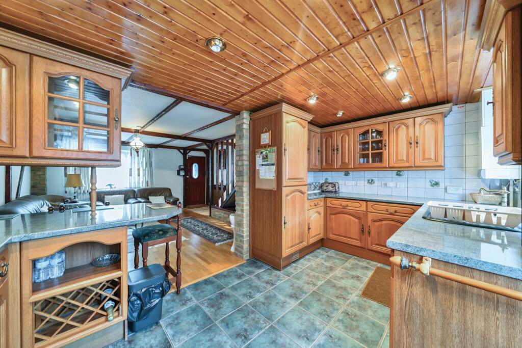 1330847-33-688898...