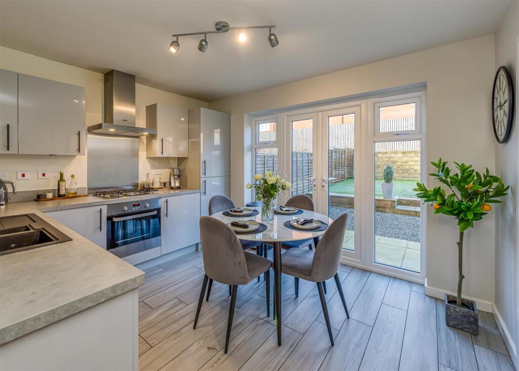 25 Rosemary Road-Kitchen (2).jpg