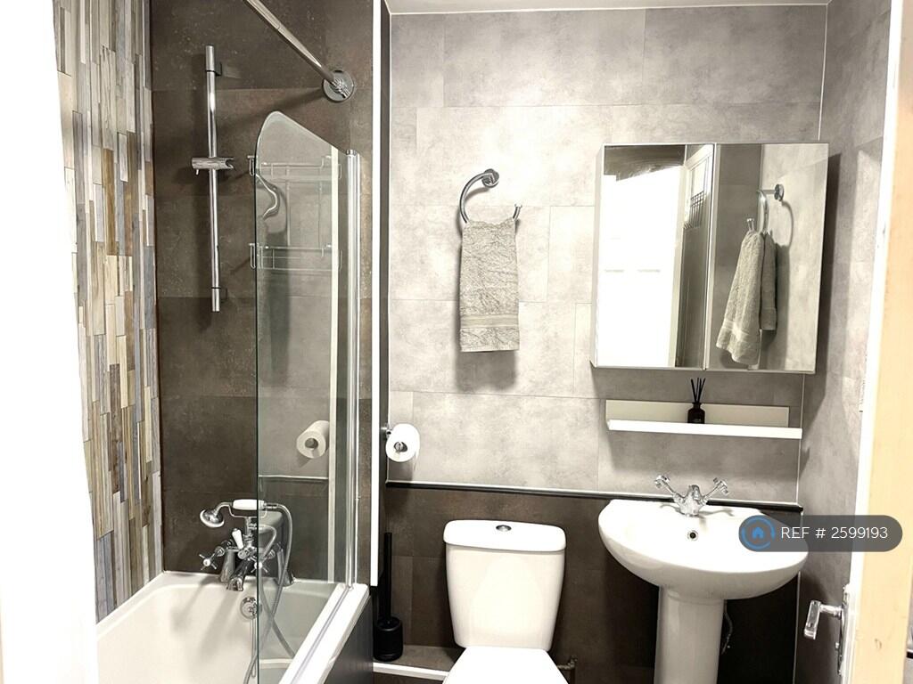 Modern Bathroom