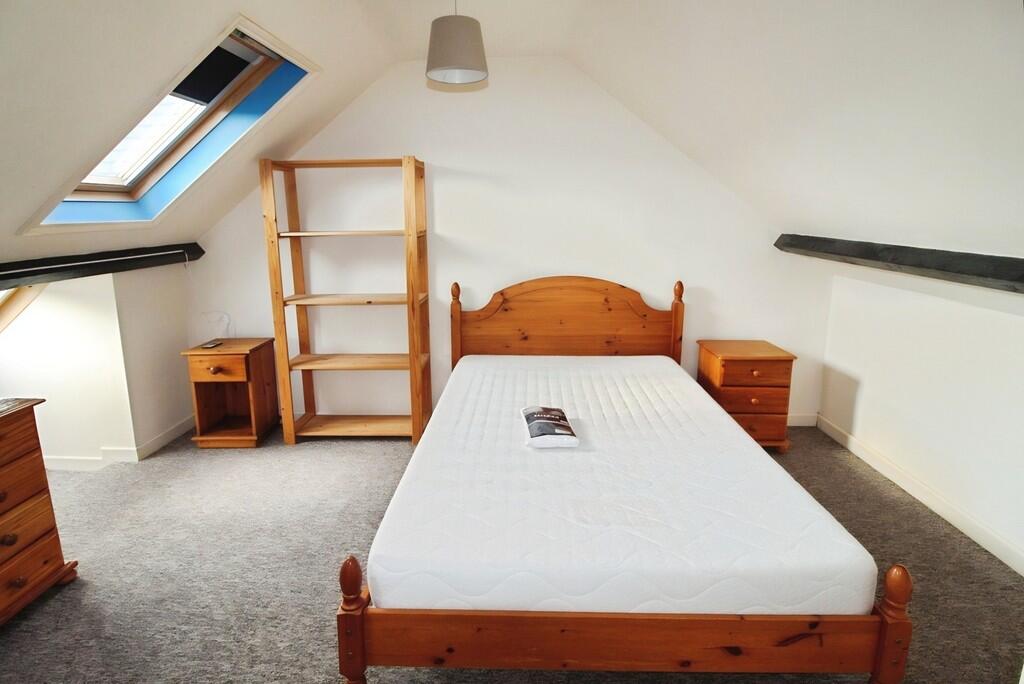 955f688c-bedroom ...