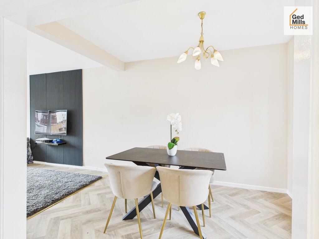 CAM04261G0-PR0032...