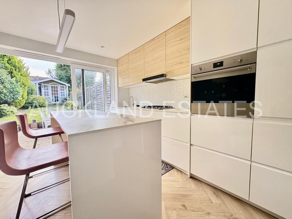 IMG_7424-17576851...