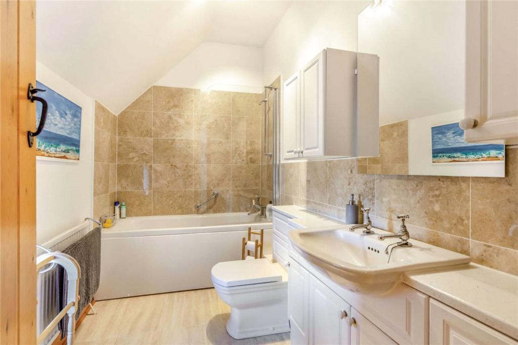 Main Bathroom