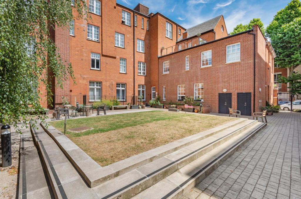 Davidson Frost-Wellings, DFW, Butler House, London