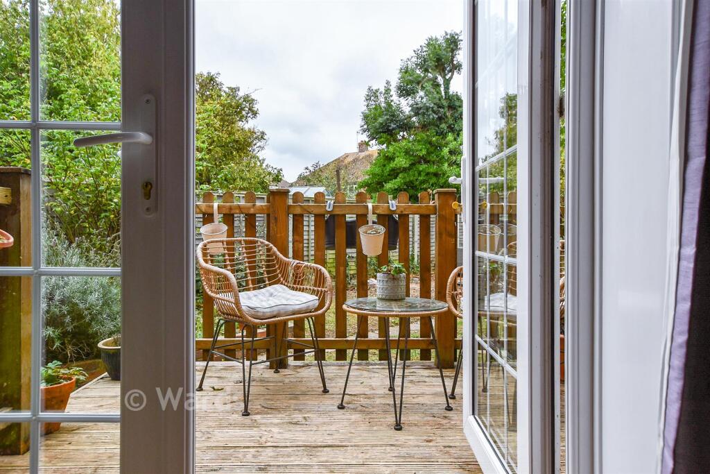 External Lifestyle Photograph