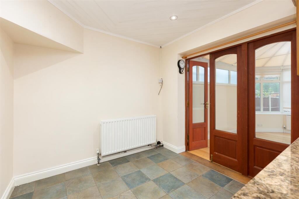 4 Holme Close-9.jpg