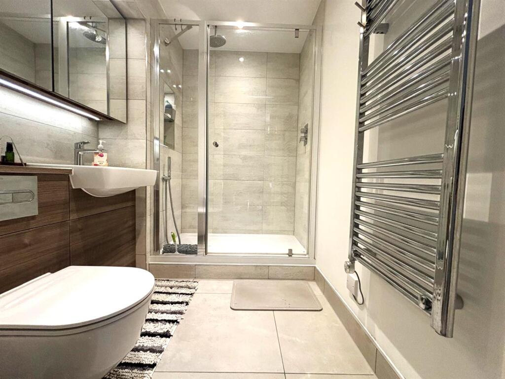 Ensuite.jpg