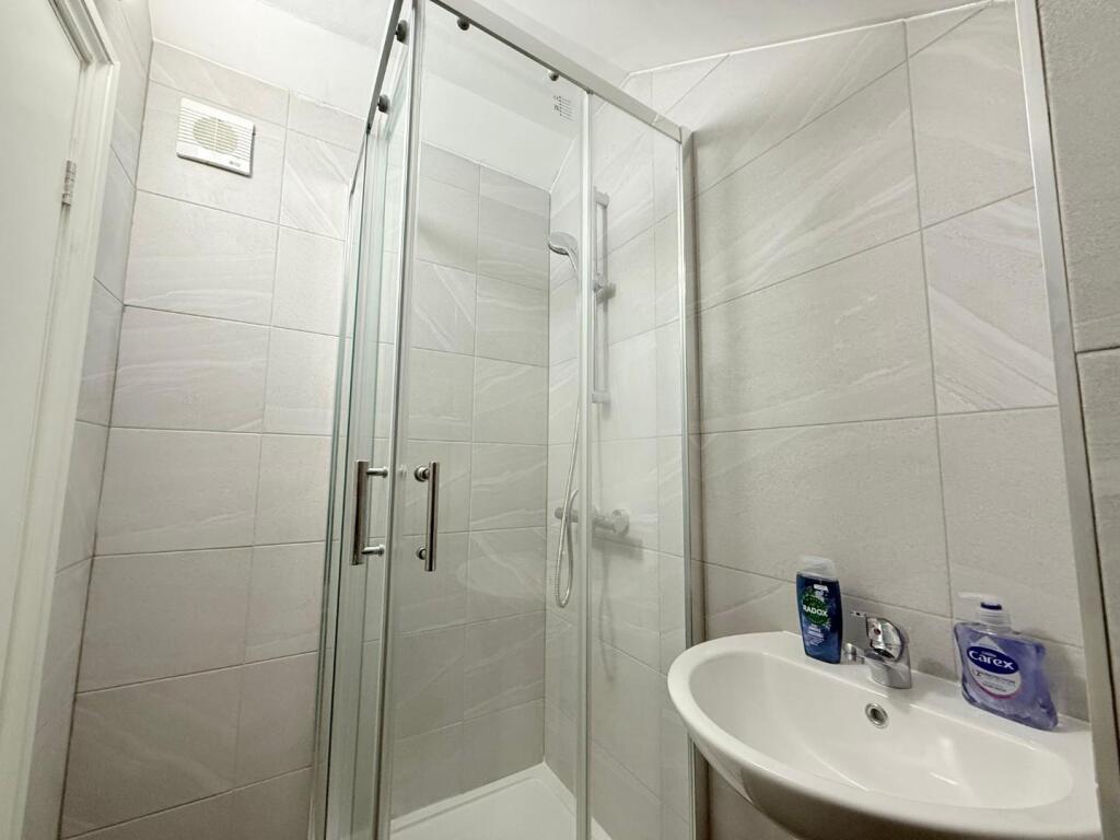 WhatsApp Image 2025-10-07 at 15.59.01.jpeg