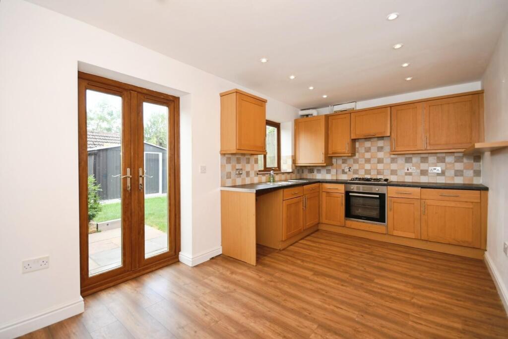 KITCHEN 04.jpg