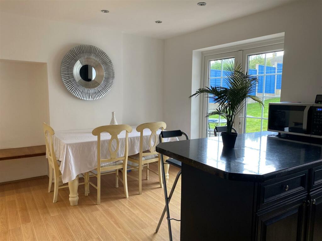 Kitchen 7.jpg