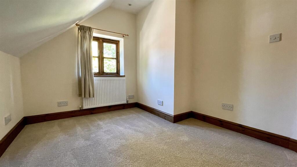 Bedroom 2.jpg