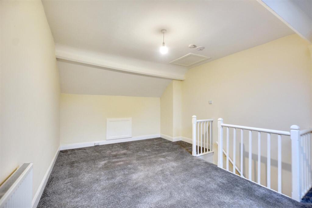 Bedroom 3_2.jpeg