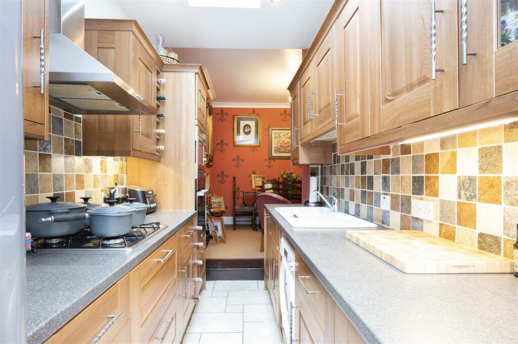19 Delamere Road, 8.jpg