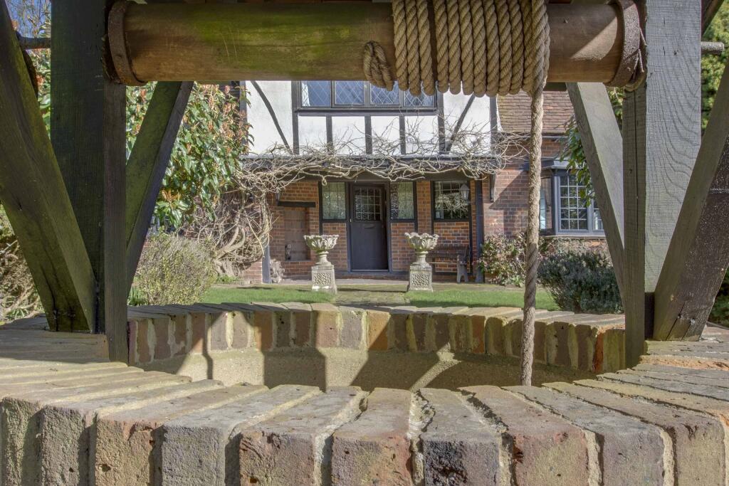 Old Barns Cottage, Finch Lane, HP9 2TL  (LOW RES)-
