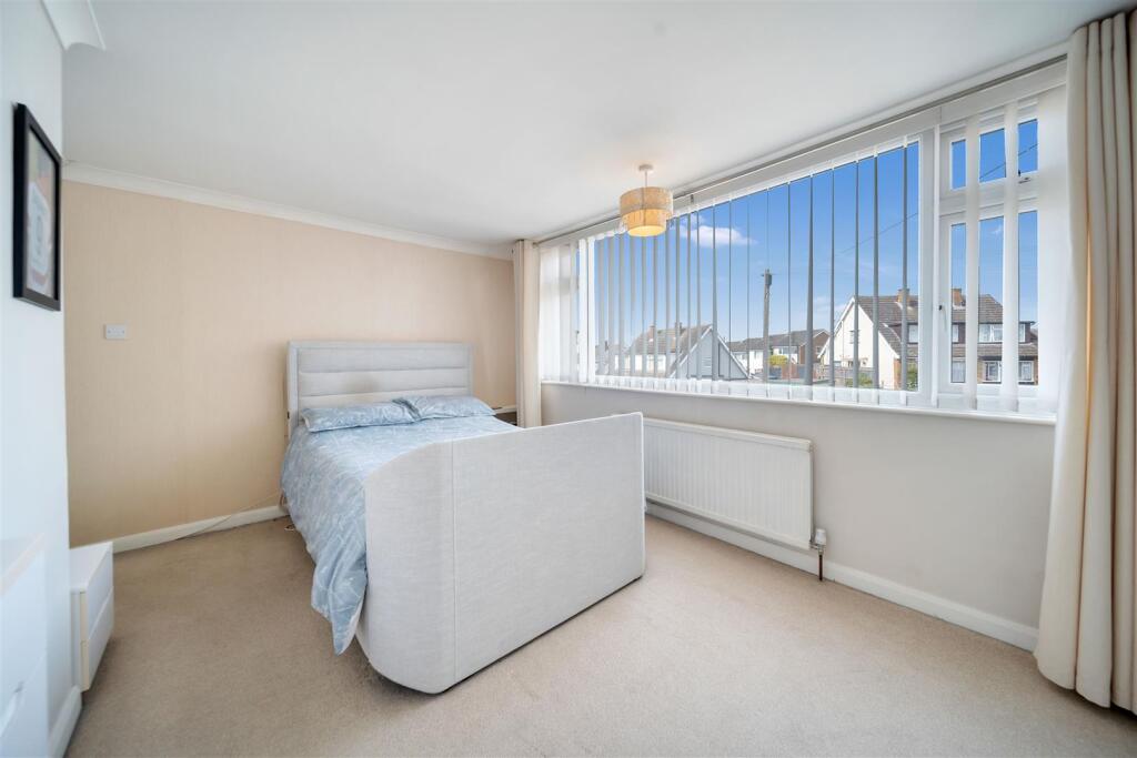 16 Dawnbrook Close-29.jpg