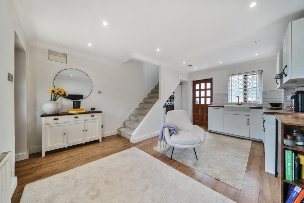 1310049-15-684ad3...