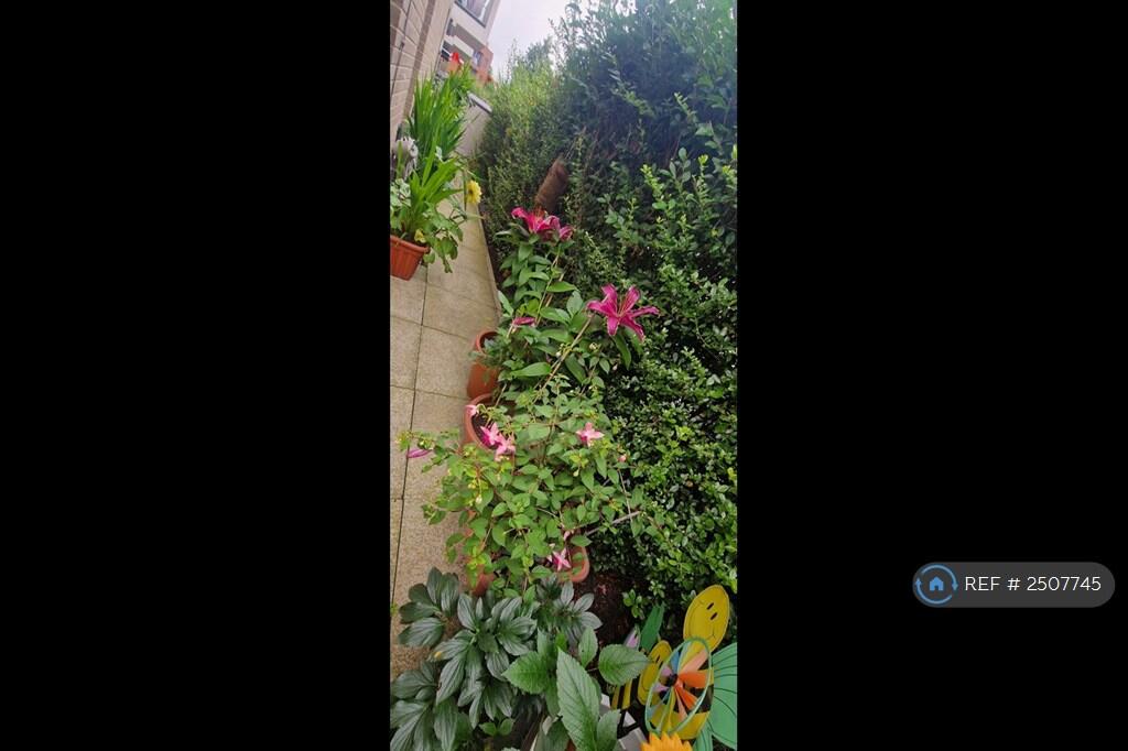 Private Garden View-2