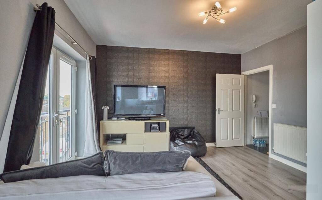 29 Hill Street BW 1.jpg