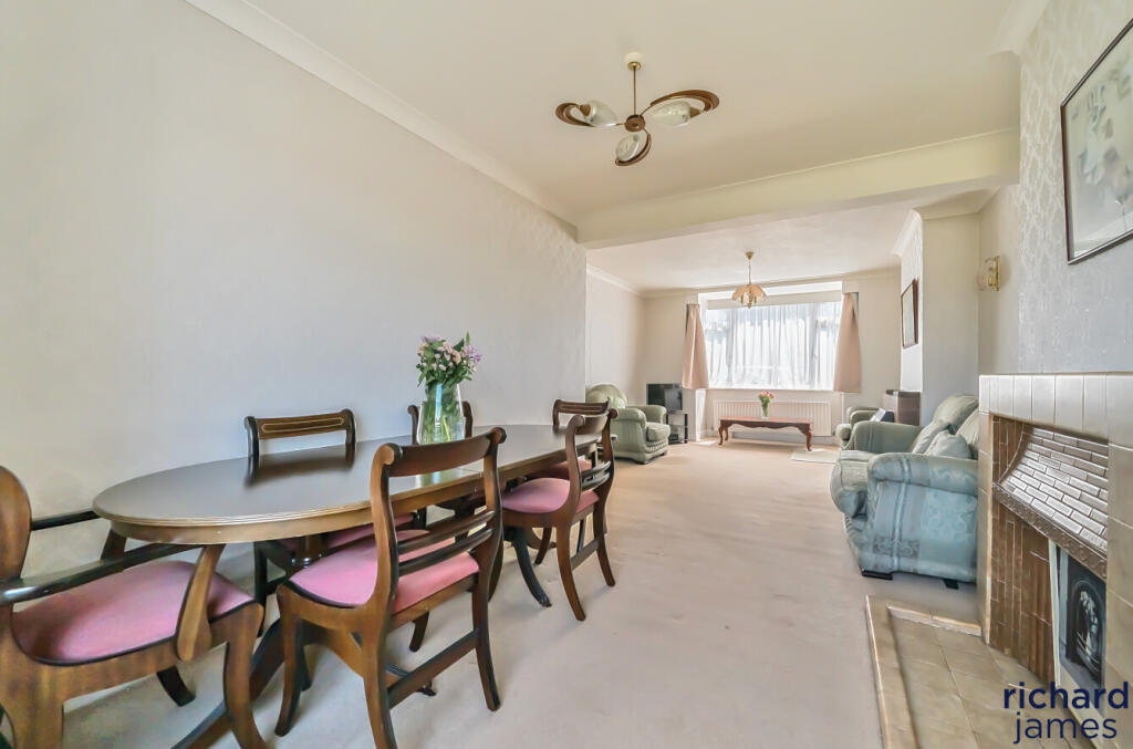 833083a81220480d881efd865e55dfff