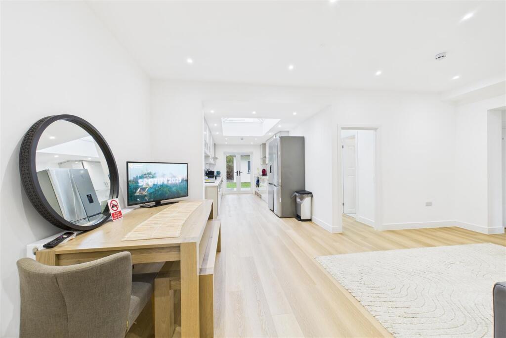 116 Mount Hill Road, Hanham, Bristol BS15 8QR | Fr