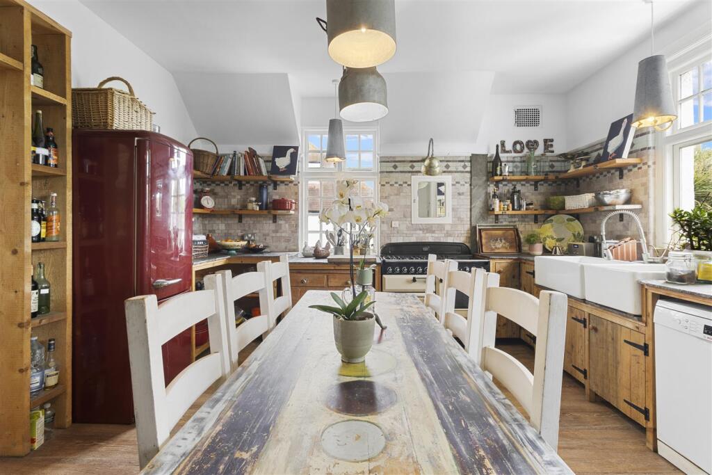 kitchen #7.jpg