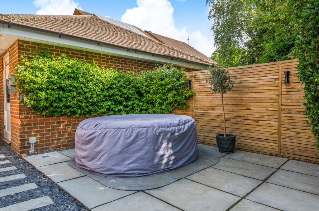 1303211-12-683d7e...