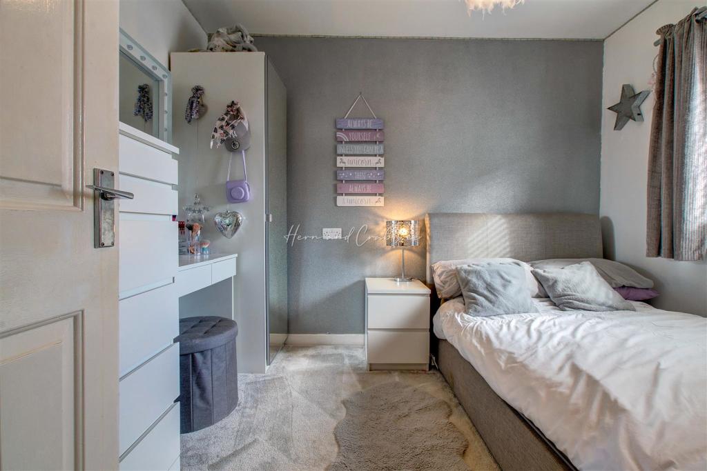 Watkins Square, Llanishen, HernCrabtree (18).jpg