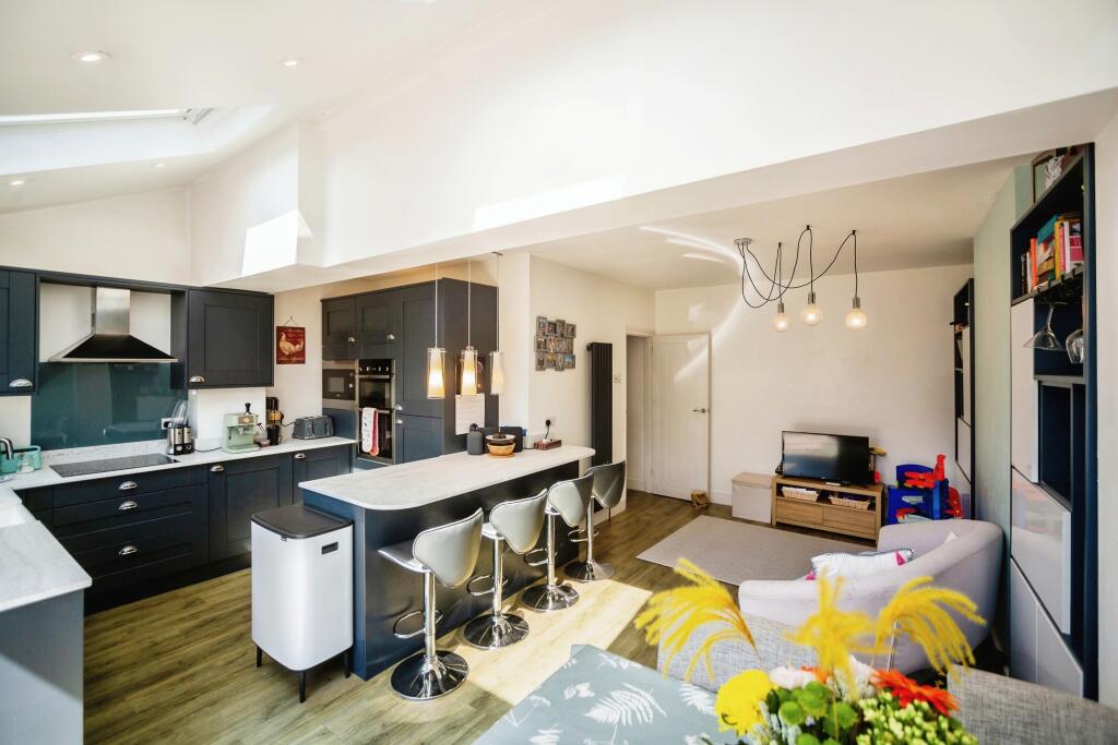 Kitchen/Breakfast