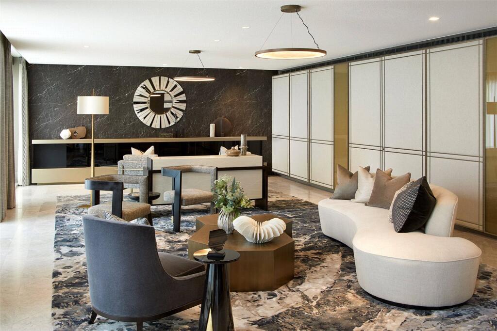 Concierge Lounge